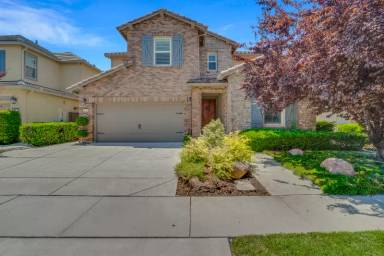Main picture of 2656 Buttercup Dr