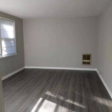 Main picture of 118 Rains Ave