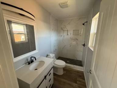Main picture of 411 W A Ave