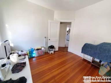 Main picture of 385 Pond Ave