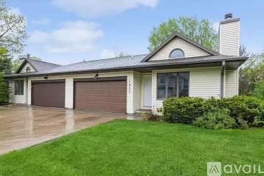 Main picture of 1937 Plaen View Dr