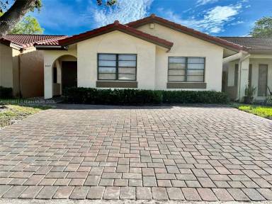 Main picture of 6637 NW 177th Ter