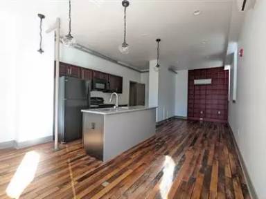 Main picture of 44 N Stockton St