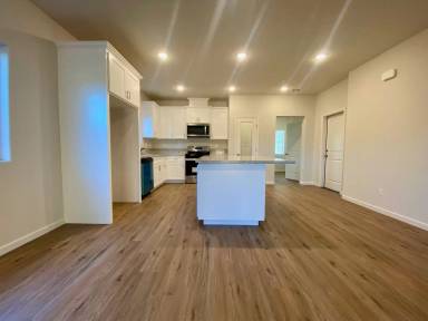 Main picture of 363 Oleander Dr