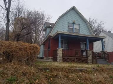 Main picture of 3010 E 27th St