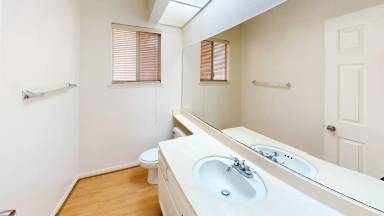 Main picture of 1913 Marigold Ln