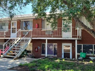 Main picture of 715 719 16 St