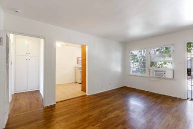 Main picture of 14314 Magnolia Blvd