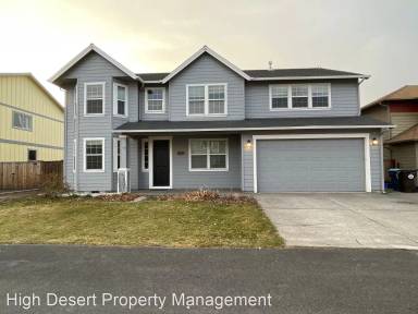 Main picture of 2237 NE 6th St