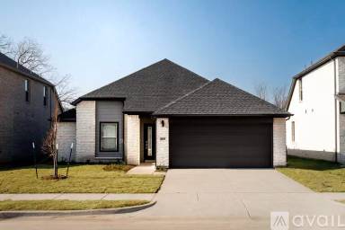 Main picture of 4000 Falcon Dr