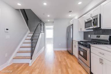 Main picture of 2521 Cecil B Moore Ave