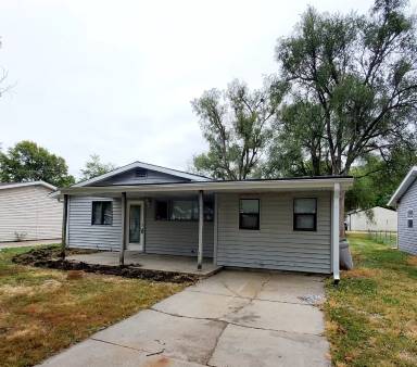 Main picture of 6911 Logan Ave