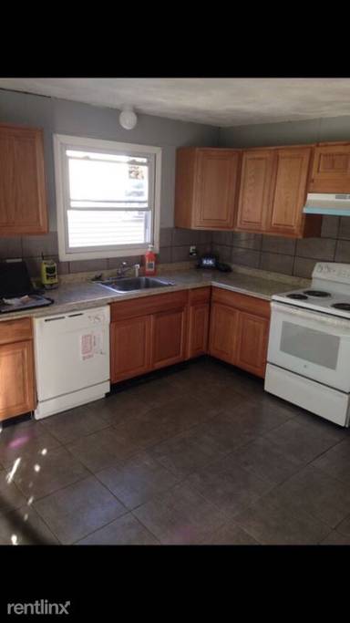 Main picture of 230 Roosevelt St