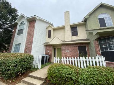 Main picture of 3868 Brandon Park Dr