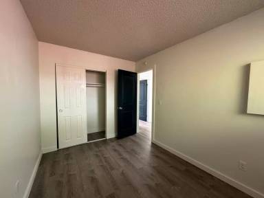 Main picture of 15007 SE Powell Blvd
