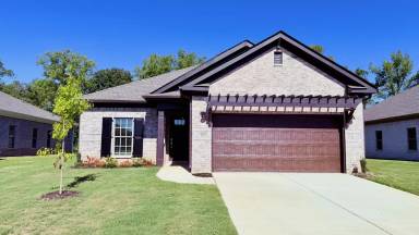 Main picture of 220 Waylan Ridge Ln