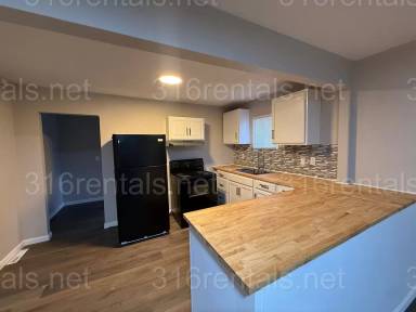 Main picture of 2302 S Washington Ave