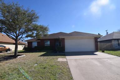Main picture of 5002 Parkwood Dr