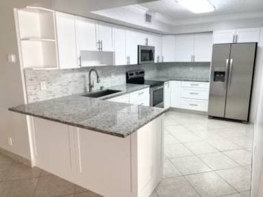 Main picture of Lake Windwood Condo