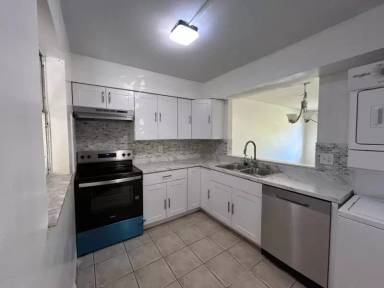 Main picture of 7503 NW 44th Ct