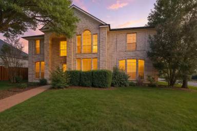 Main picture of 4101 Watersedge Dr
