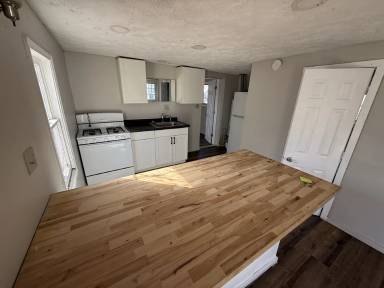 Main picture of 1707 E Memorial Dr