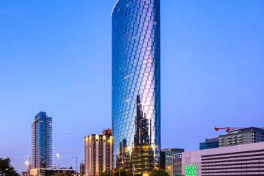 Main picture of 727 West Madison