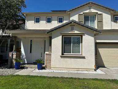 Main picture of 373 Golden Leaf Ct