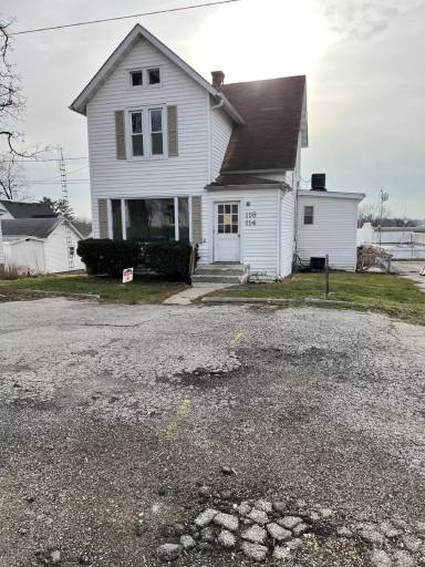 Main picture of 114 E Bradshaw St