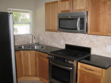 Main picture of 907 W 30th St