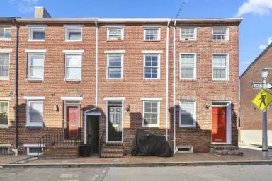 Main picture of 24 E Hamburg St