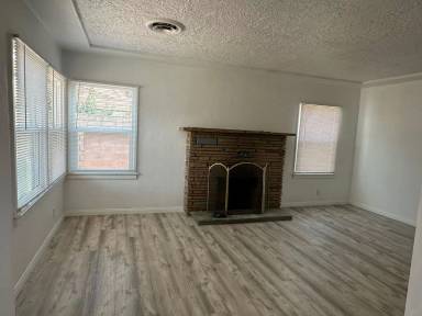 Main picture of 3708 Broadmoor St