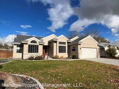 Main picture of 1681 E Laurelwood Dr