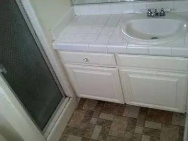 Main picture of 870 Coats St