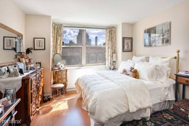 Main picture of 301 E 79th St Apartments