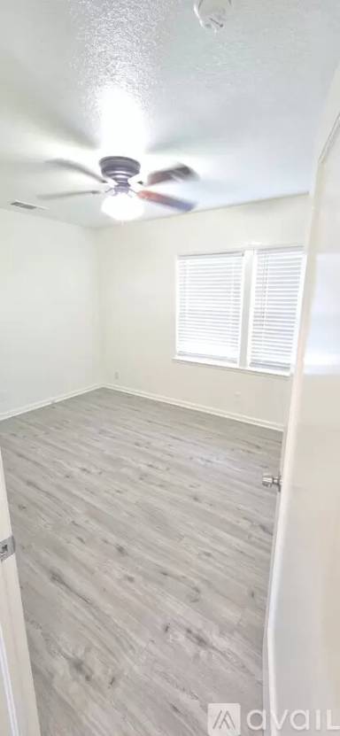 Main picture of 740 E Cornell Ave