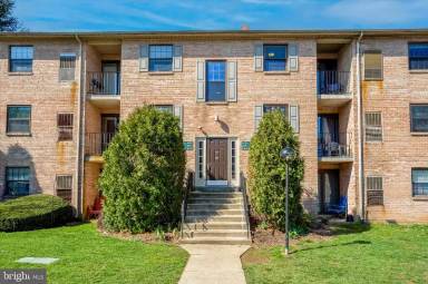 Main picture of 2319 Pond View Dr