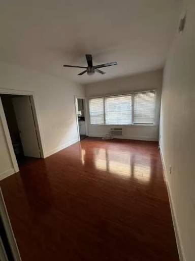 Main picture of 5115 Melrose Ave