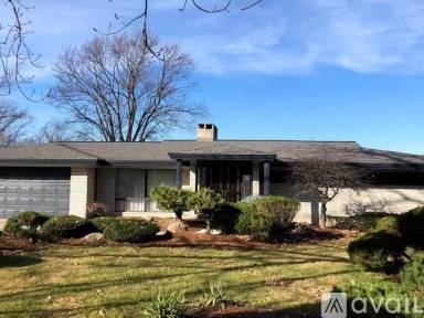 Main picture of 5360 Greenbriar Dr