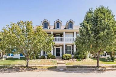 Main picture of 9409 Waterman Dr