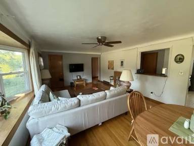 Main picture of 2179 Margaret St