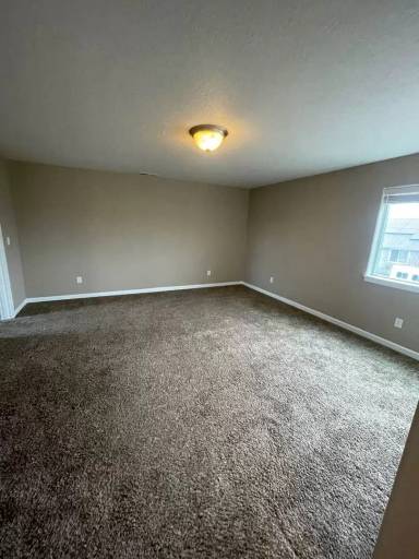 Main picture of 463 SE Wiens St