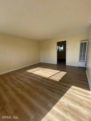 Main picture of 4626 W 159th St