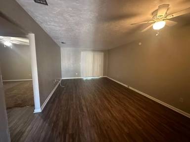Main picture of 2049 Watson Way