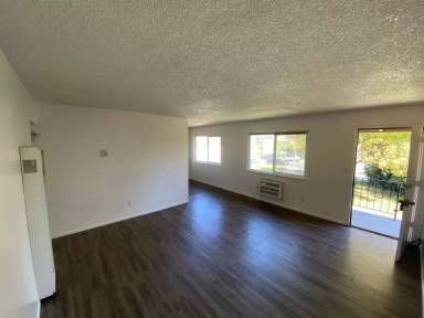 Main picture of 2465 Almandor Cir