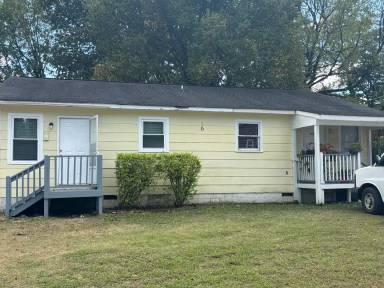 Main picture of 6 Fisher Pl