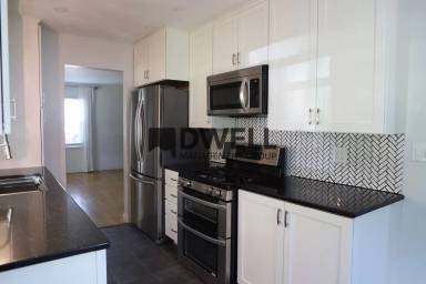 Main picture of 406 18th Ave SW