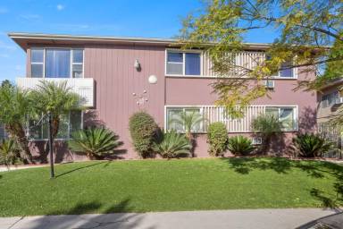 Main picture of 3907 Roxanne Ave