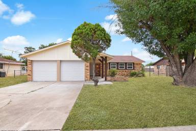 Main picture of 1904 Shoemaker Dr