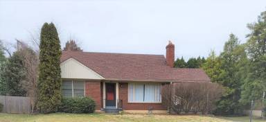 Main picture of 105 Hemingway Rd